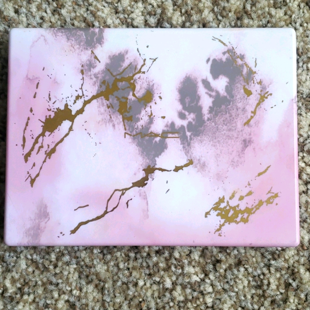 MAC limited edition Eyeshadow Palette